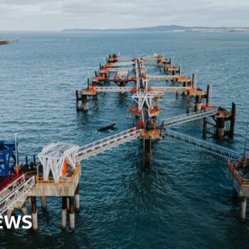 Storm-hit port closed until at least 15 January