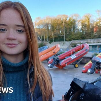 Students upset by sea deaths help rescue migrants