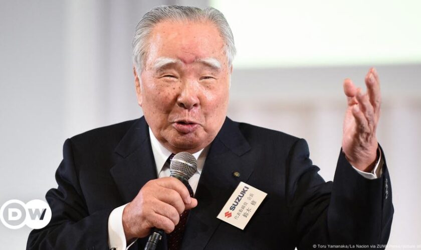 Suzuki's adopted scion Osamu dies after decades in charge