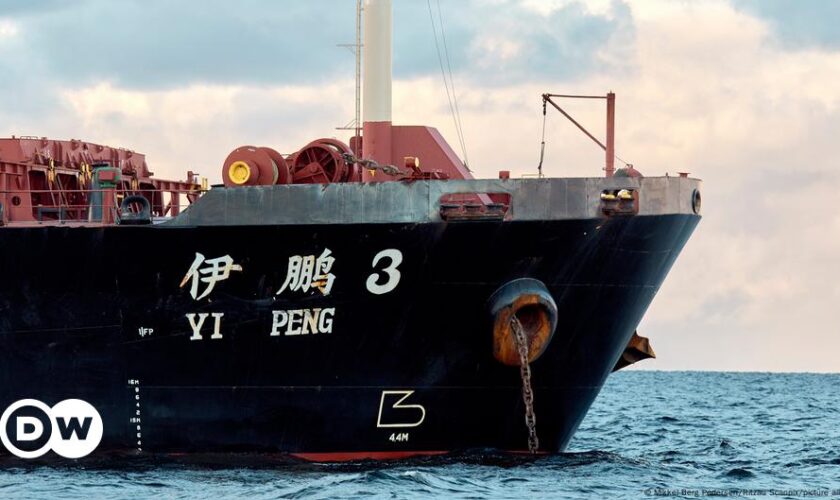 Swedish police board Chinese ship to observe cables probe