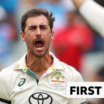 Mitchell Starc celebrates