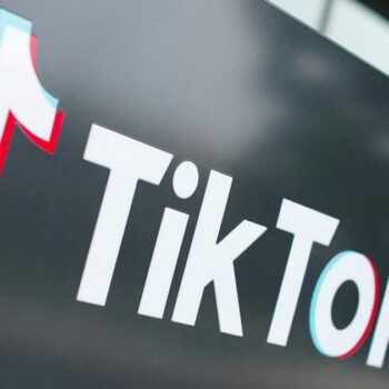 «TikTok est le voyou du quartier» : l’Albanie interdit l’application chinoise pour un an