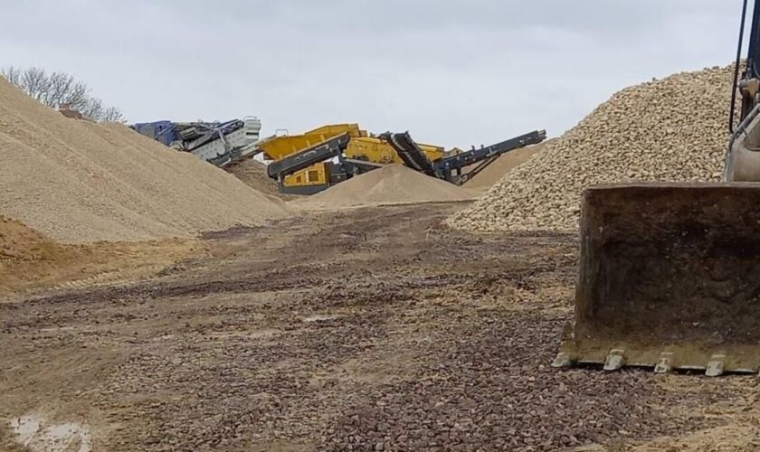 « Trafic de déchets » à Nogent-sur-Oise : les Hells Angels extrayaient illégalement des pierres pour les revendre