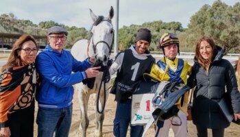 Triplete del entrenador Óscar Anaya en el Gran Hipódromo de Andalucía