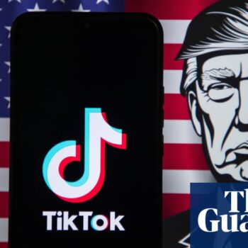 Trump asks US supreme court to pause ban-or-divest law for TikTok