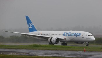 Un avión de Air Europa con destino Madrid procedente de Argentina aterriza de emergencia en Paraguay por un problema en un motor