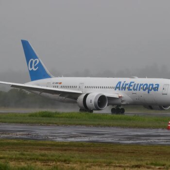 Un avión de Air Europa con destino Madrid procedente de Argentina aterriza de emergencia en Paraguay por un problema en un motor