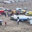 Un avión de pasajeros azerbaiyano se estrella en la ciudad kazaja de Aktau y deja de momento 42 muertos