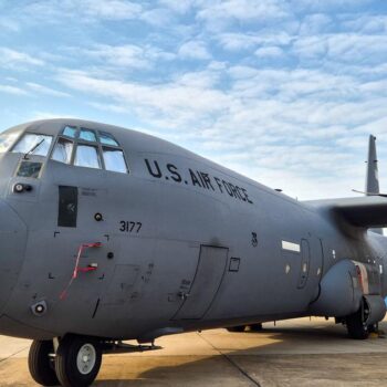 Un avion militaire américain abattu «par erreur» par «un tir ami» en mer Rouge