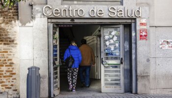 Un fallo informático en Atención Primaria complica la tramitación de citas, bajas o recetas en los centros de salud de Madrid