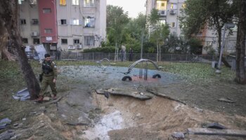 Un misil balístico disparado por los hutíes causa al menos 16 heridos en Tel Aviv