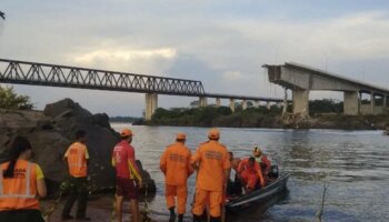 Un puente que colapsa, un avión que se estrella, un autobús que vuelca y se incendia: 67 muertos y desaparecidos en Brasil en apenas dos días