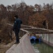 Una explosión daña el canal que alimenta las centrales eléctricas de Kosovo mientras Pristina acusa a Serbia de un « ataque terrorista »