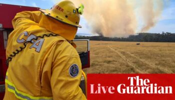 Victoria fires live updates: emergency bushfire warnings and road closures in Grampians, Vic; dangerous fire conditions in South Australia and NSW