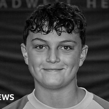 West Ham keeper, 15, dies after cancer diagnosis