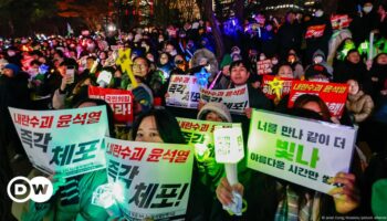 Women at the forefront of South Korea's martial law protests