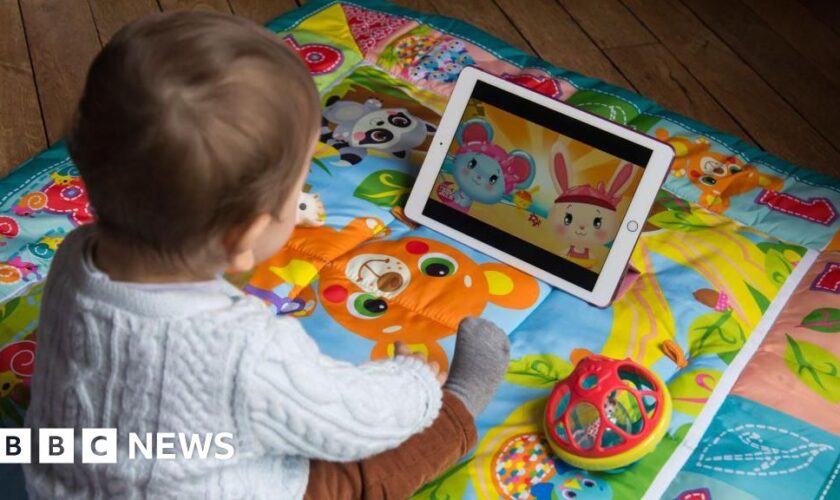 YouTube urged to promote 'high-quality' children's TV