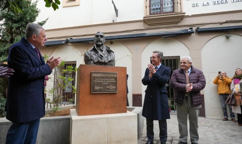 ¿Quién es el Marqués de la Vega Inclán al que le han dedicado un busto en Sevilla?