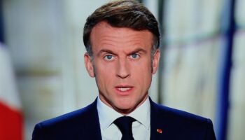 Le président de la République Emmanuel Macron lors de ses vœux pour l'année 2025, mardi 31 décembre 2024 à Paris.