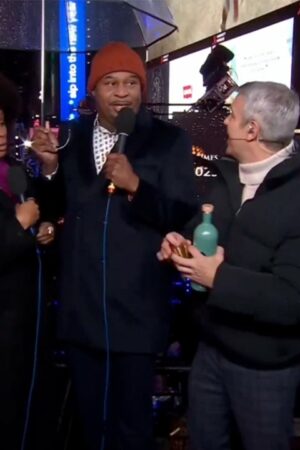 Comedian roasts CNN over Don Lemon firing when offered a New Year's Eve shot