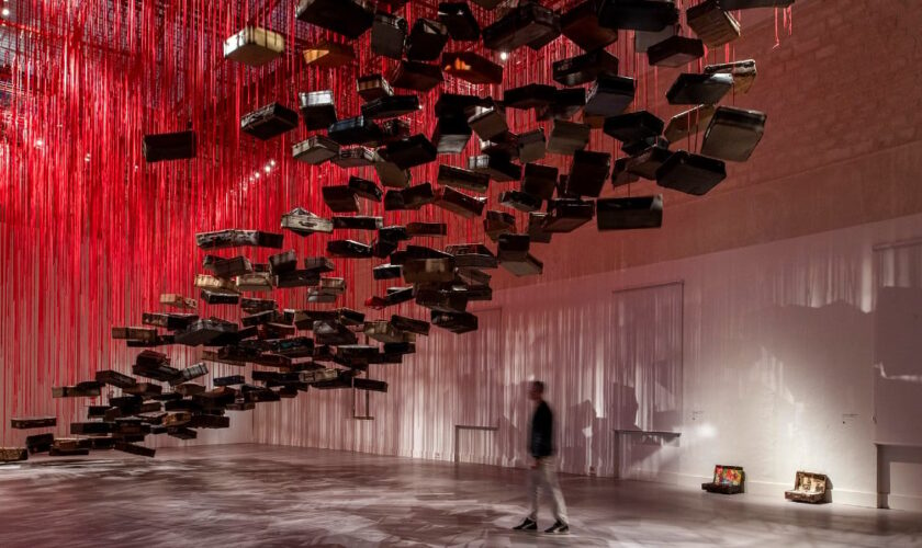 «The Soul Trembles», plongée monumentale dans l’âme de l’artiste japonaise Chiharu Shiota