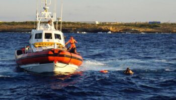 Achtjähriger überlebt Bootsunglück vor Lampedusa – und kontaktiert Vater in Deutschland