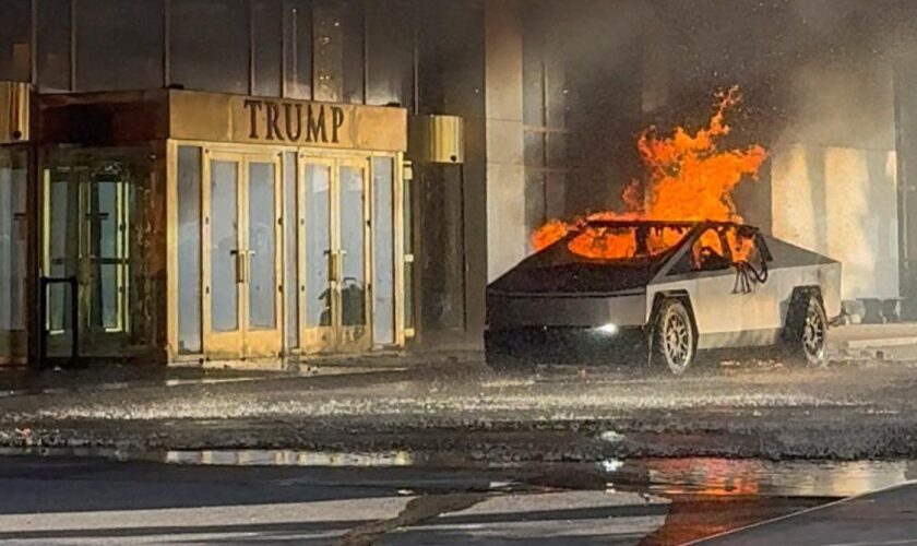 Cybertruck von Tesla explodiert vor Trump-Hotel in Las Vegas – „Wir schließen nichts aus“