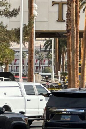 Vor dem Trump International Hotel in Las Vegas. Foto: Ty ONeil/AP/dpa