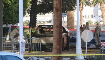 Une Tesla Cybertruck explose devant un hôtel Trump à Las Vegas, faisant un mort et sept blessés