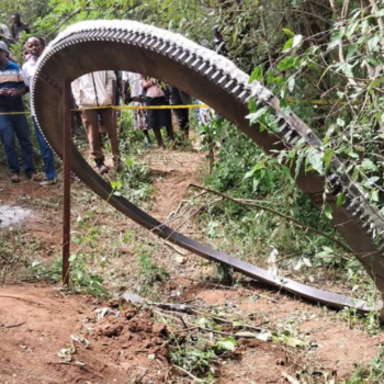 Un étrange objet spatial tombe près d’un village au Kenya, une enquête ouverte