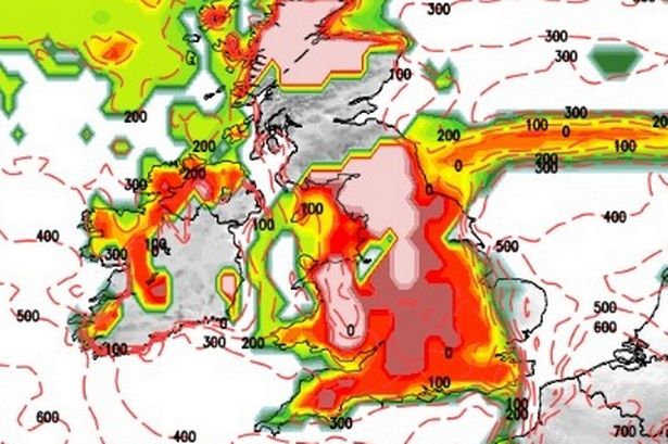 Snow horror as weather maps show exact day UK blanketed as mercury hits freezing