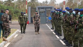 À dix mois de la présidentielle, la Côte d’Ivoire congédie à son tour l’armée française