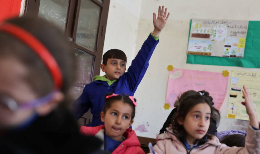 Syrie : plusieurs modifications dans les manuels scolaires inquiètent, le ministère de l’Education essaie d’éteindre la polémique