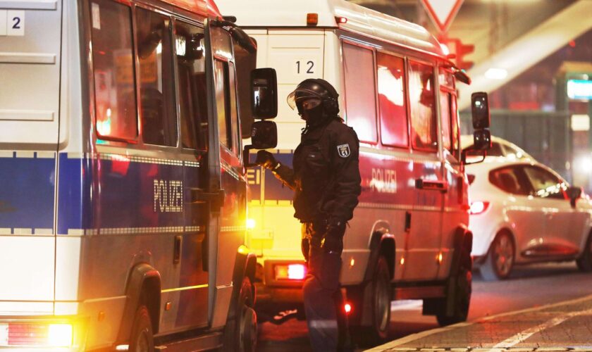 Allemagne : Explosion devant un bâtiment de police à Berlin… Deux policiers blessés