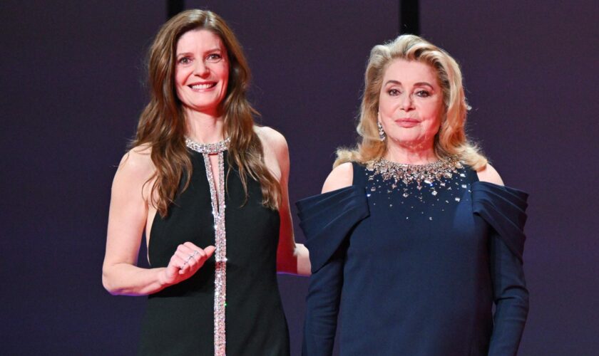 Chiara Mastroianni n’a pas digéré que Catherine Deneuve, sa mère, signe la tribune sur la « liberté d’importuner »