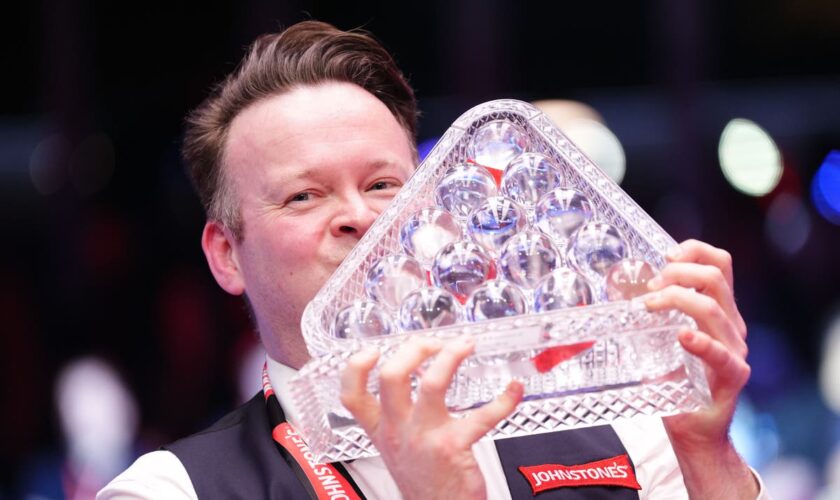 Shaun Murphy holds off Kyren Wilson fightback to win second Masters title