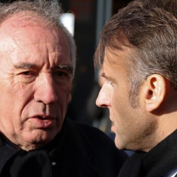 Macron-Bayrou, les tourments cachés : la rancune du président, le vrai-faux départ de Kohler, l’appel à Le Pen