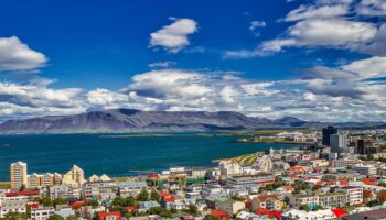 Salaires élevés et fiscalité douce : l’Islande attire les expats