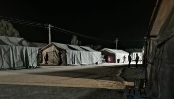 El enfado de los militares que siguen en tiendas de campaña 75 días después de la dana: "Dormir en una cama de lona trabajando 12 horas al día... es una vergüenza"