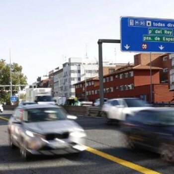 El ministro Puente no cede la gratuidad de la R-5 durante las obras de la A-5: solo no pagarán los buses