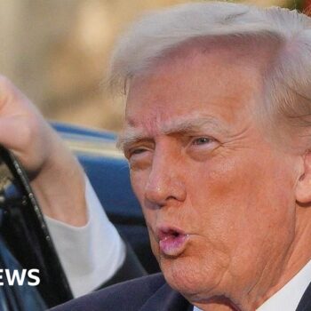 First sighting of Trump as inauguration events begin