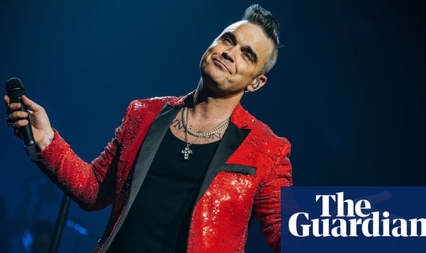 Free Robbie Williams concert at Melbourne’s Federation Square prompts road closures as fans turn out early