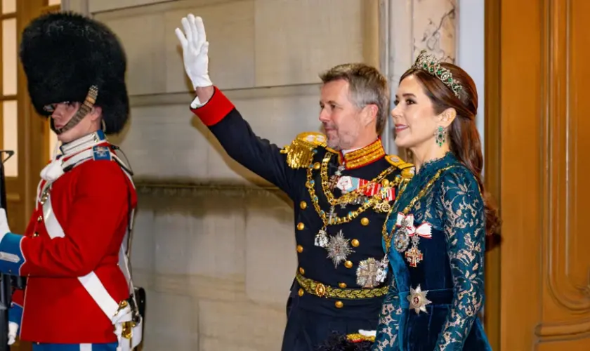 La cena de Año Nuevo de los reyes Federico y Mary de Dinamarca: simbolismo, un debut y un tenso reencuentro