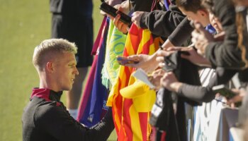 LaLiga deja al Barça sin inscribir a Dani Olmo por no presentar "ninguna alternativa"