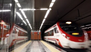 Muere un joven de 20 años arrollado por un tren de cercanías en Sol tras caer accidentalmente a las vías