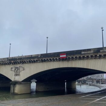 Paris : un jeune Afghan retrouvé mort sous le pont d’Iéna, une enquête ouverte