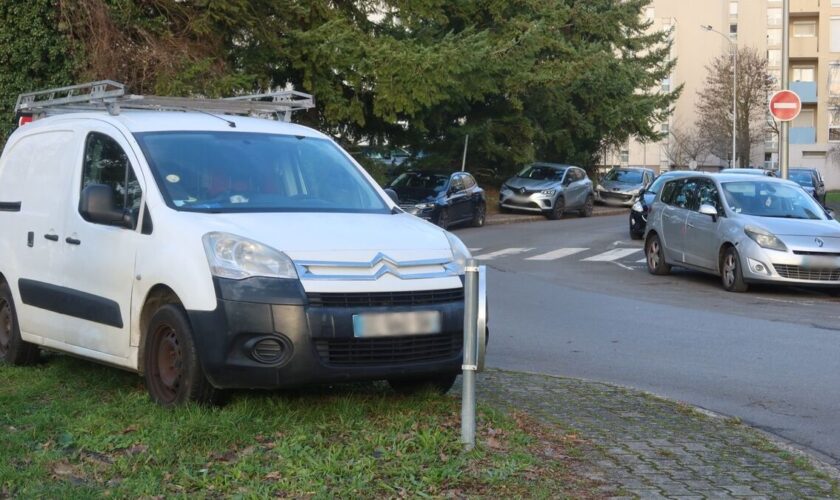 Pas de parking et des amendes à la pelle… dans le quartier du Moulin à Creil, l’insoluble problème du stationnement