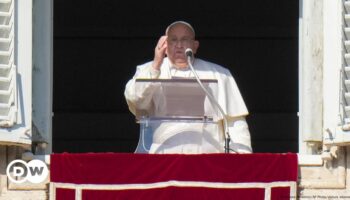 Pope Francis highlights abortion in New Year appeal