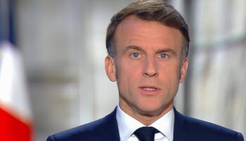 Référendums, Europe… Emmanuel Macron abat ses dernières cartes pour tenter d’exister en 2025