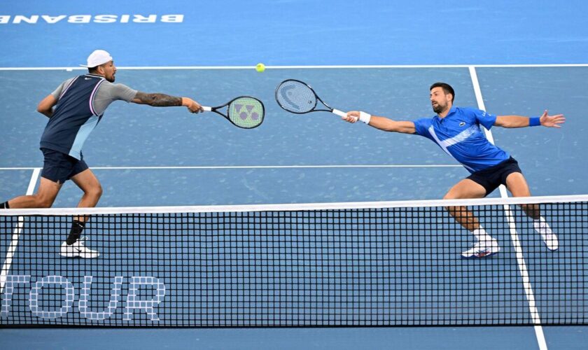 Tennis : la vidéo de l’échange incroyable perdu par Djokovic et Kyrgios en double à Brisbane